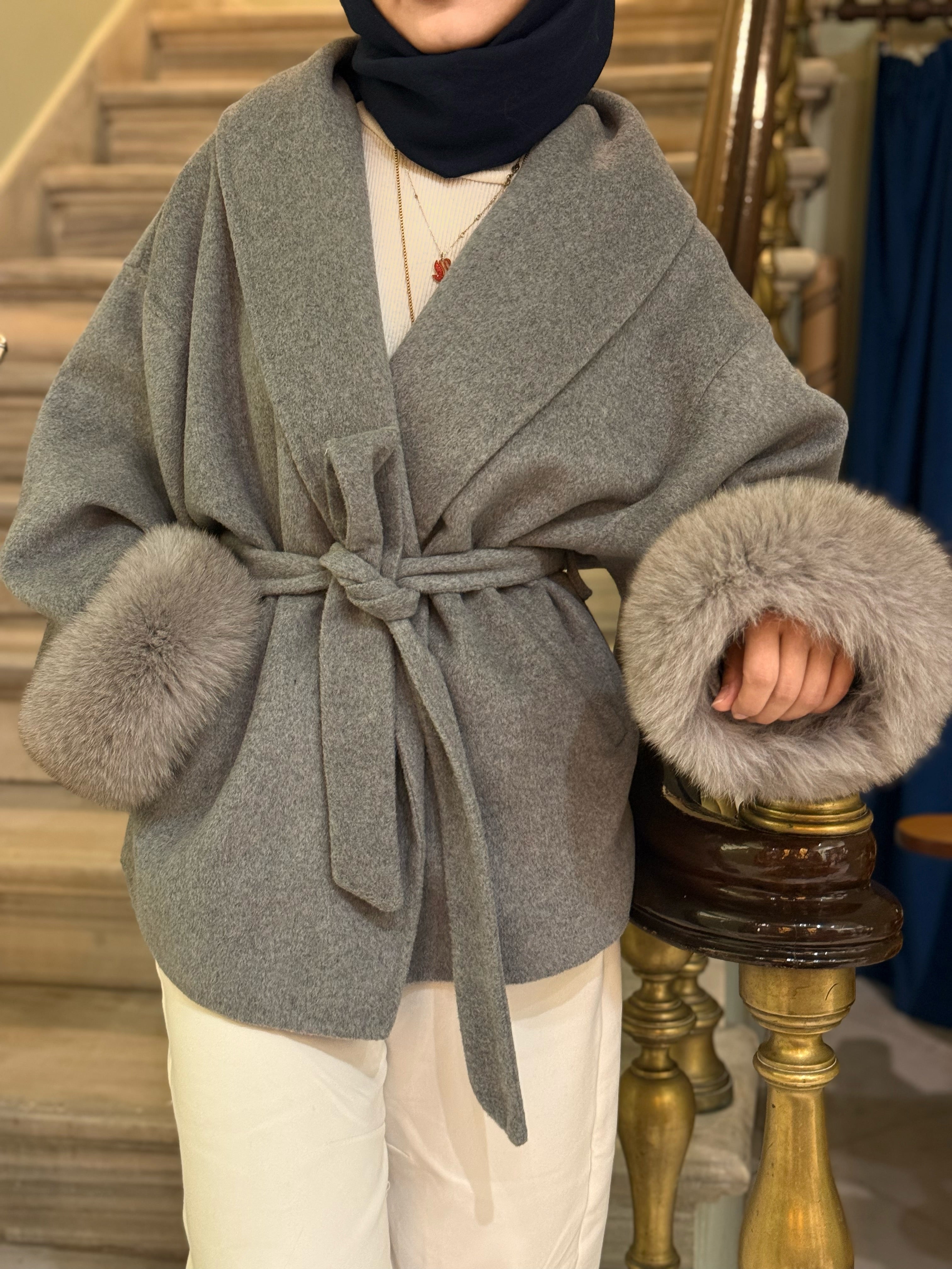 Kürk Manşetli Kaşe Silver