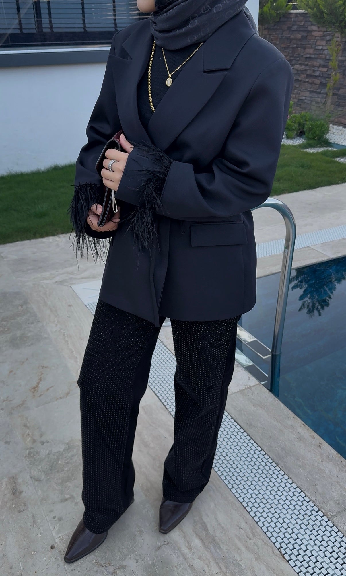 Midnight Poise – Otriş Detaylı Blazer Ceket