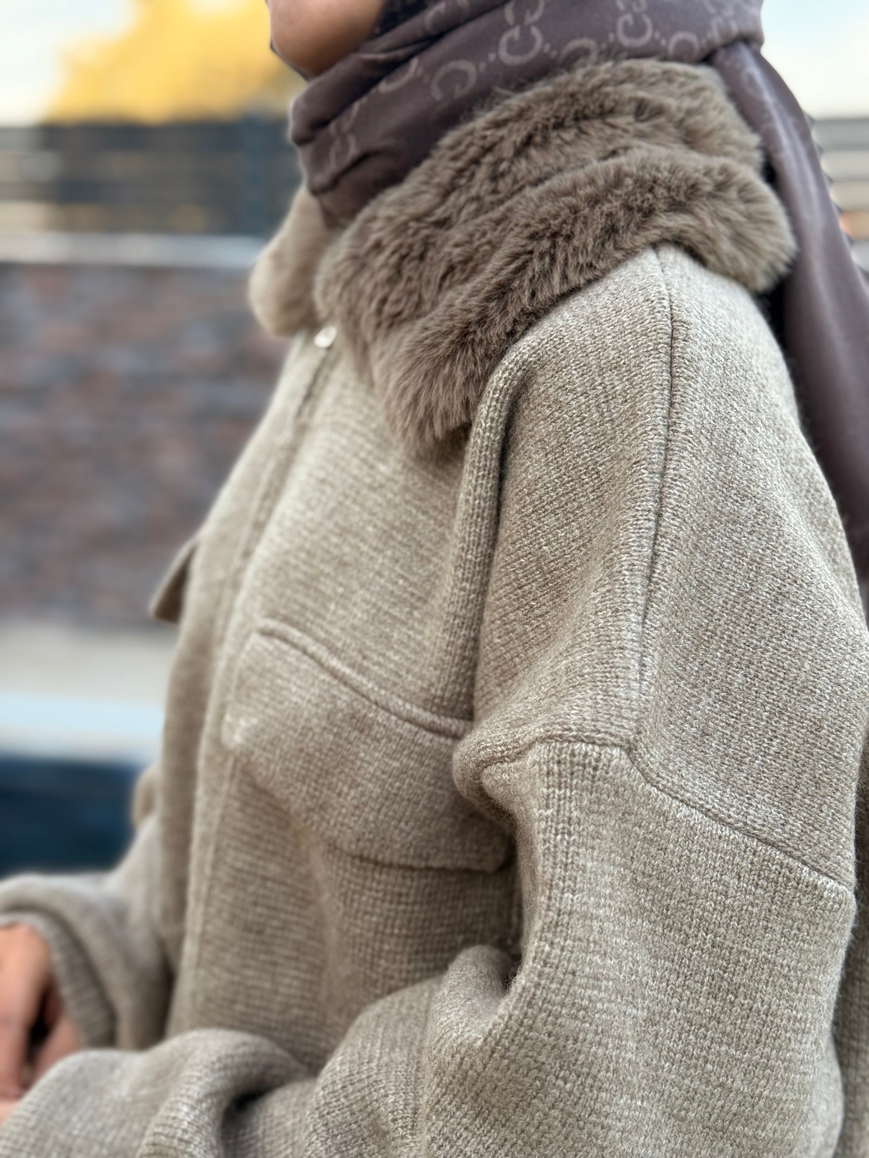 Beige Kürk Yakalı Premium Triko Ceket