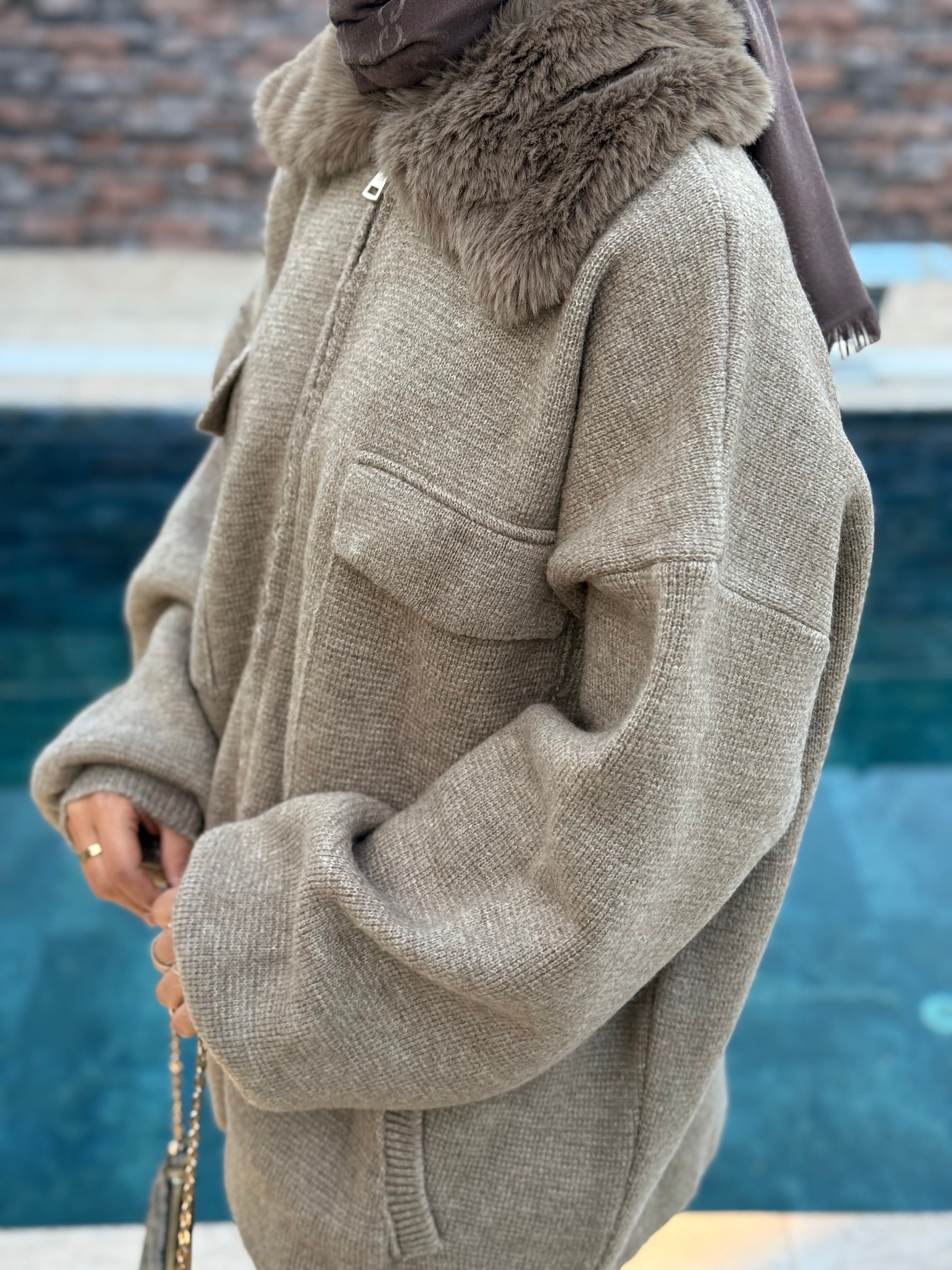 Beige Kürk Yakalı Premium Triko Ceket