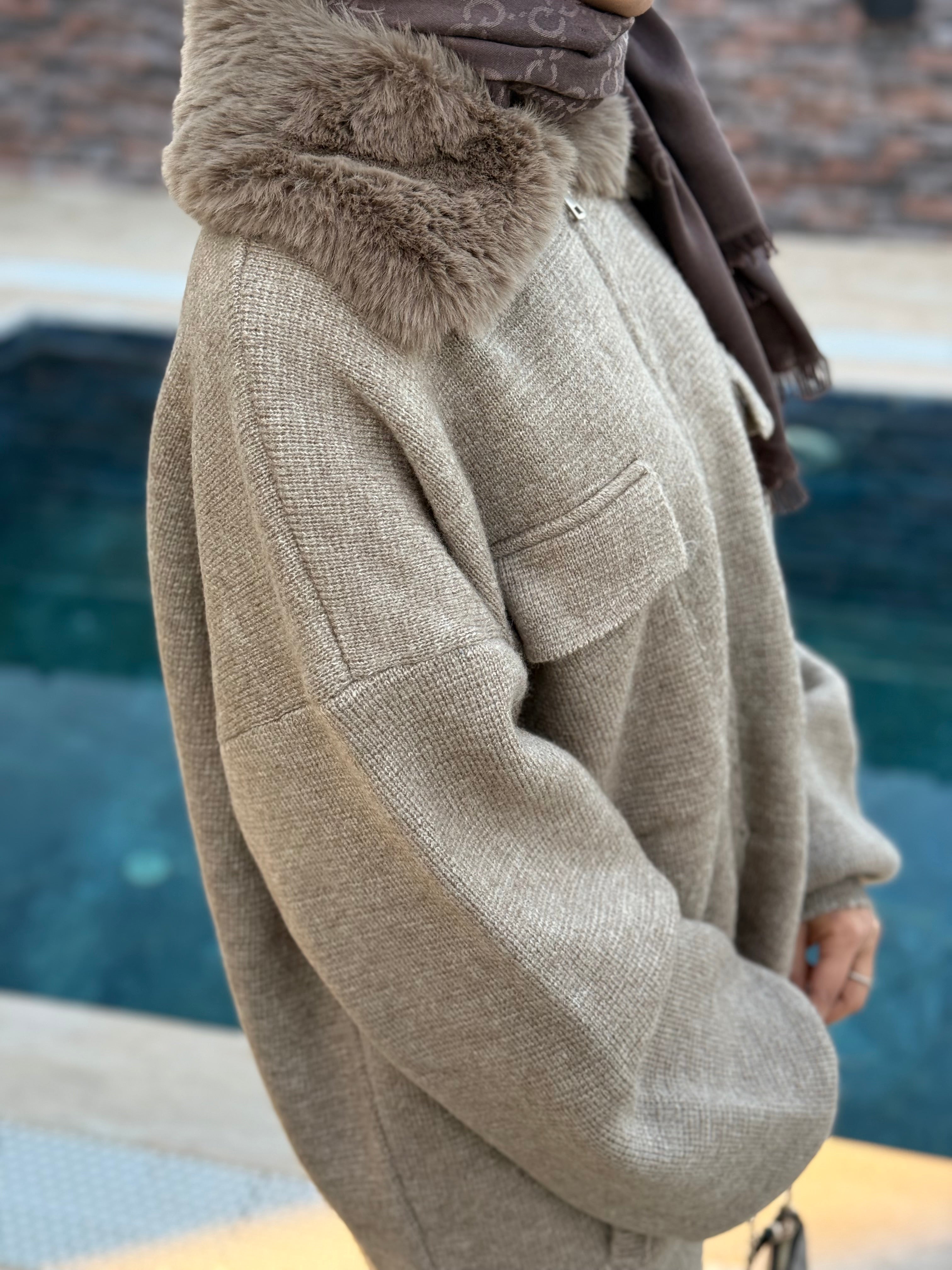 Beige Kürk Yakalı Premium Triko Ceket