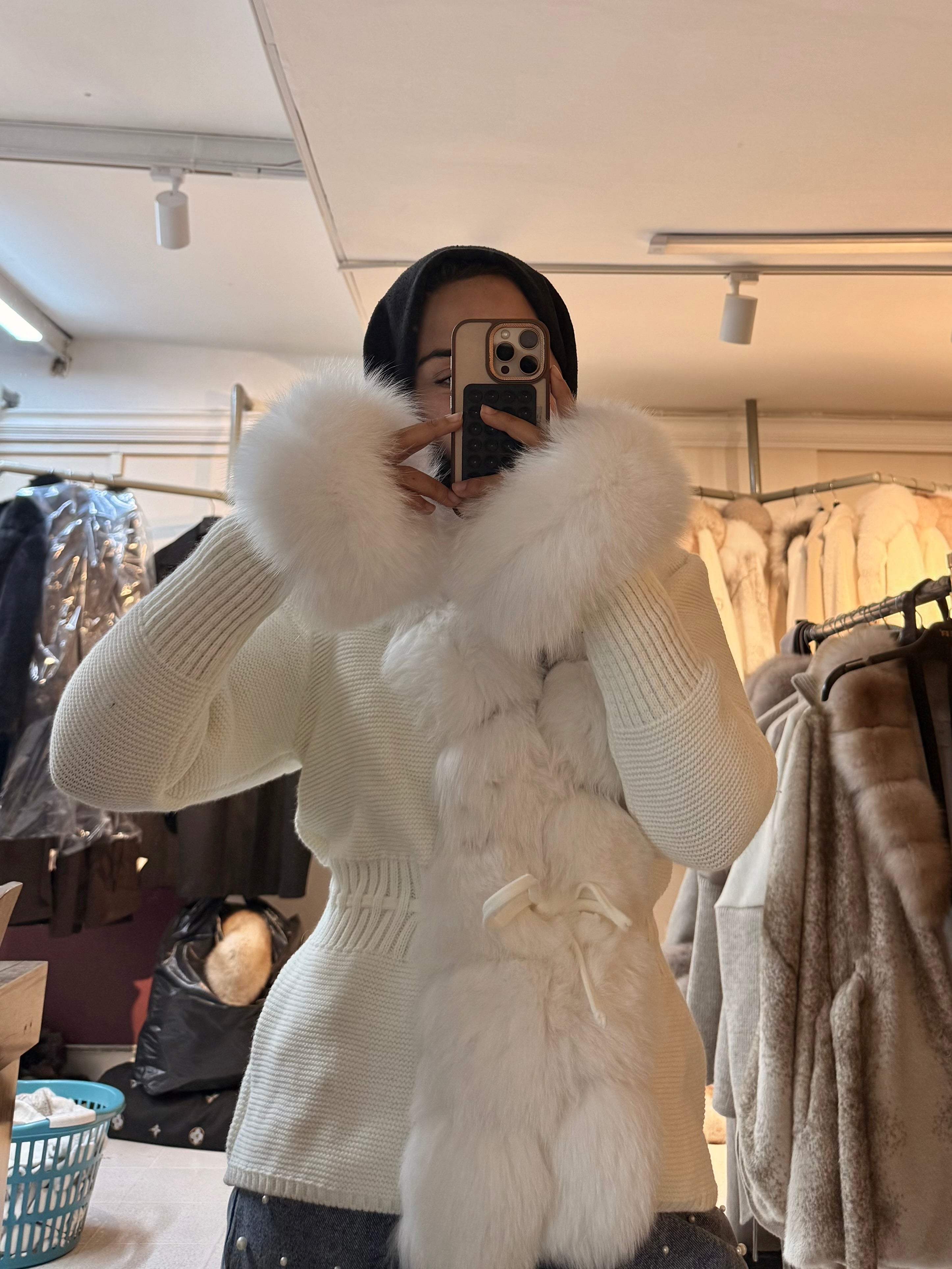 Fur Charm Beyaz- Premium Tilki Kürkü Hırka