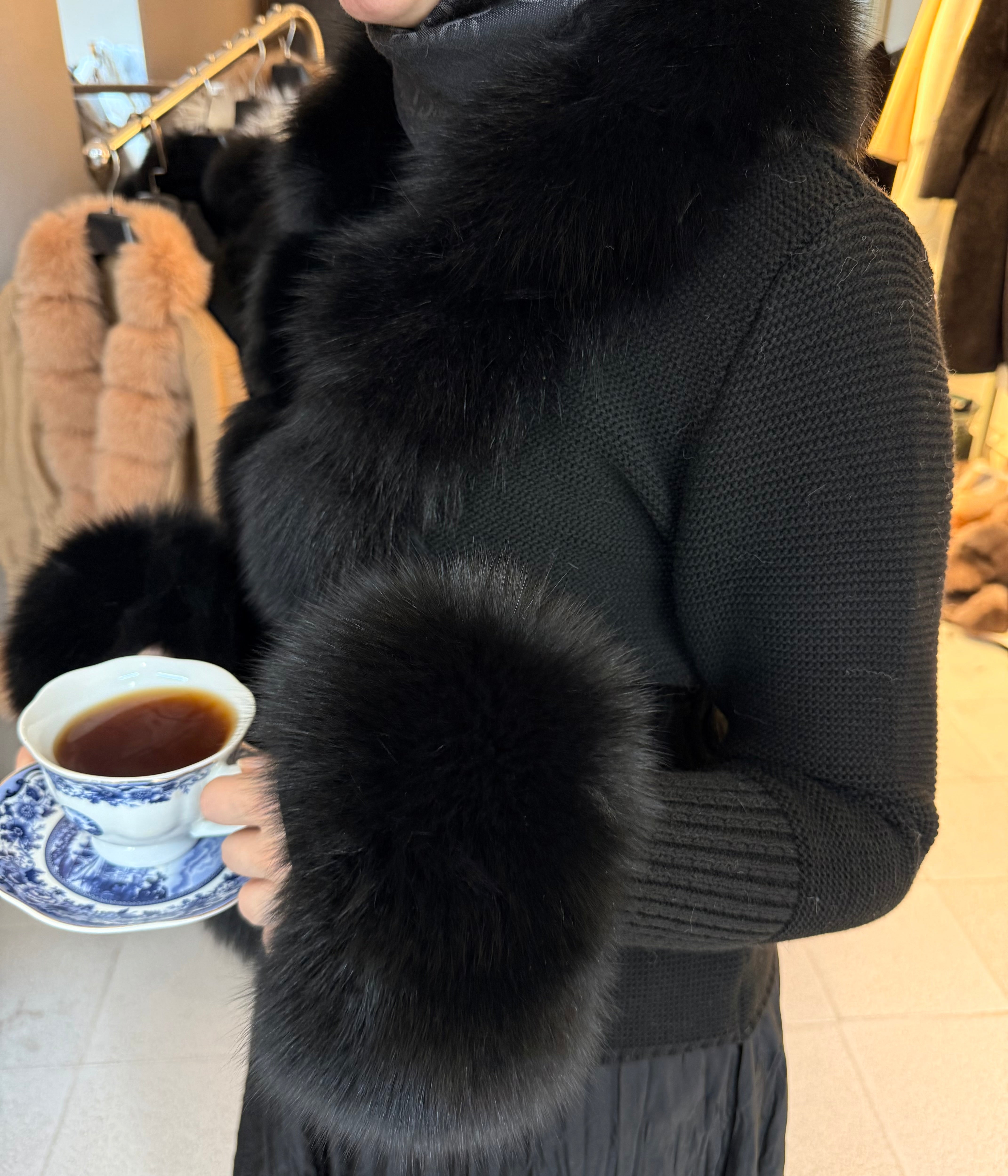 Fur Charm Siyah- Premium Tilki Kürkü Hırka
