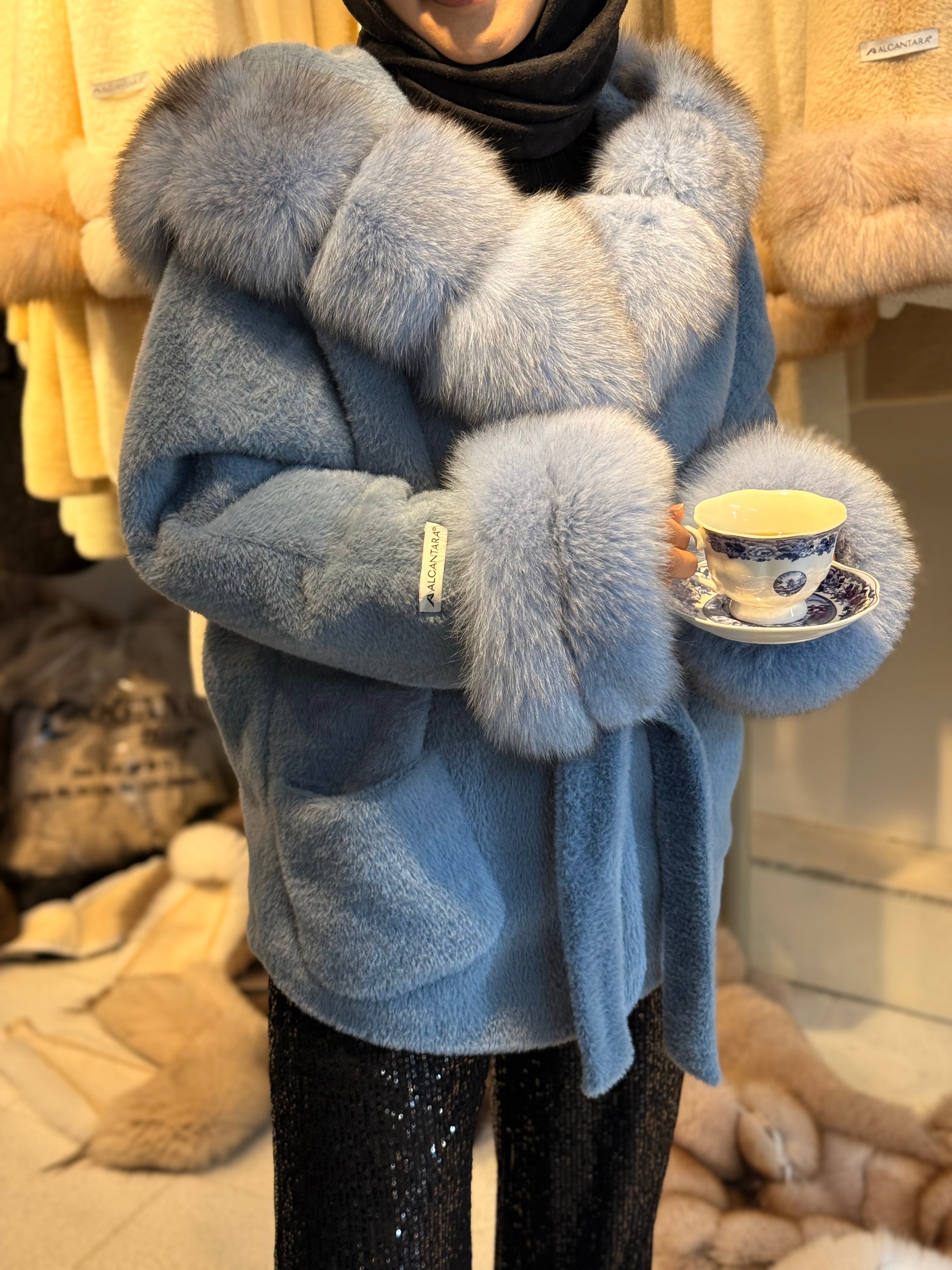 Azure Muse- Tüylü Kürk